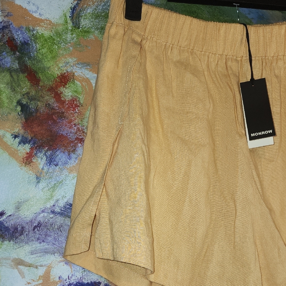 Monrow High Waist Yellow and Orange Shorts with Flared Hem - Picture 3 of 5